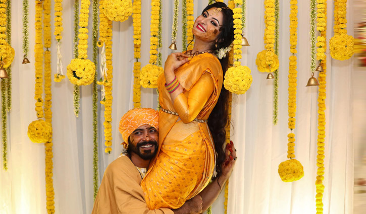 পুত্রসন্তানের মা–বাবা হলেন পরীমনি ও রাজ